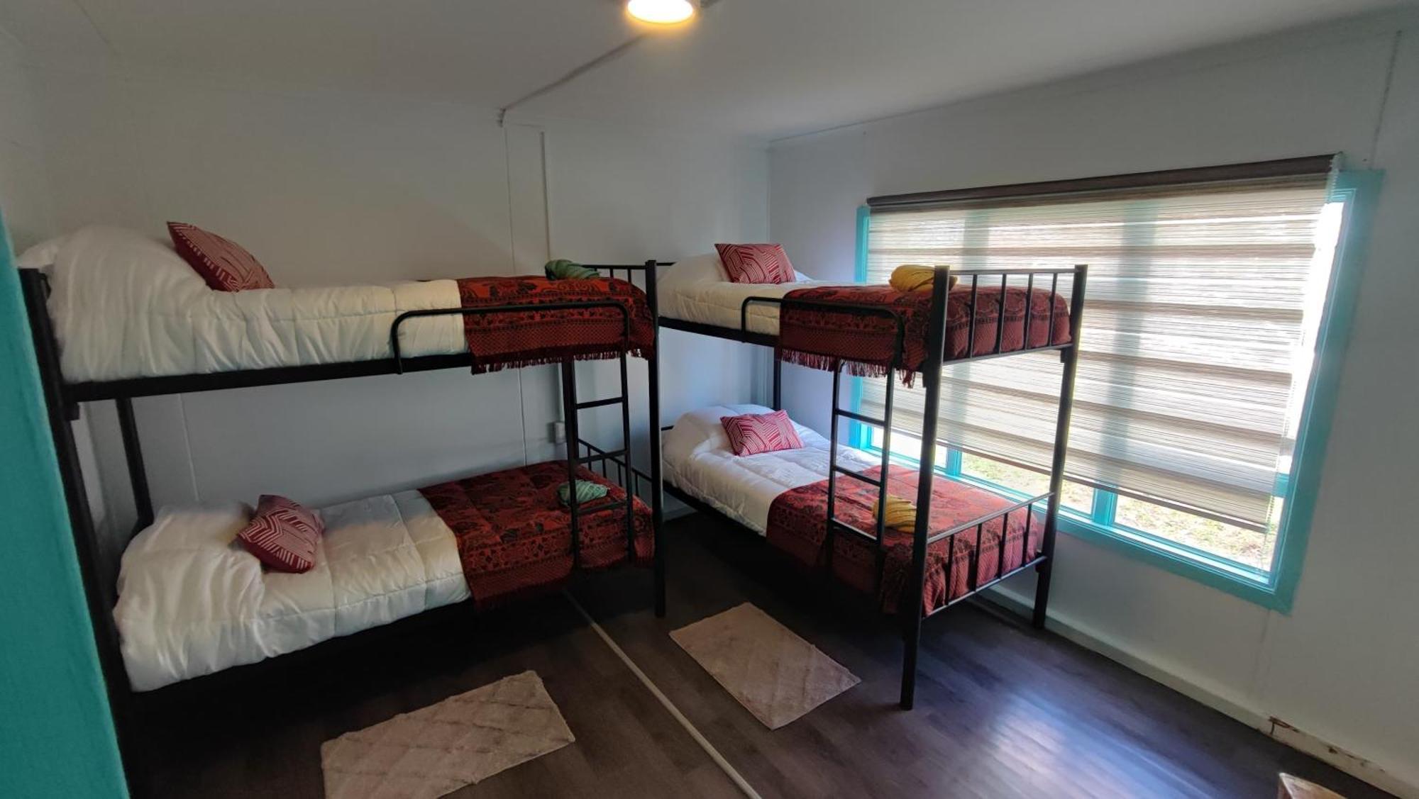 Hostel Kuntur ปวยร์โตนาตาเลส ภายนอก รูปภาพ